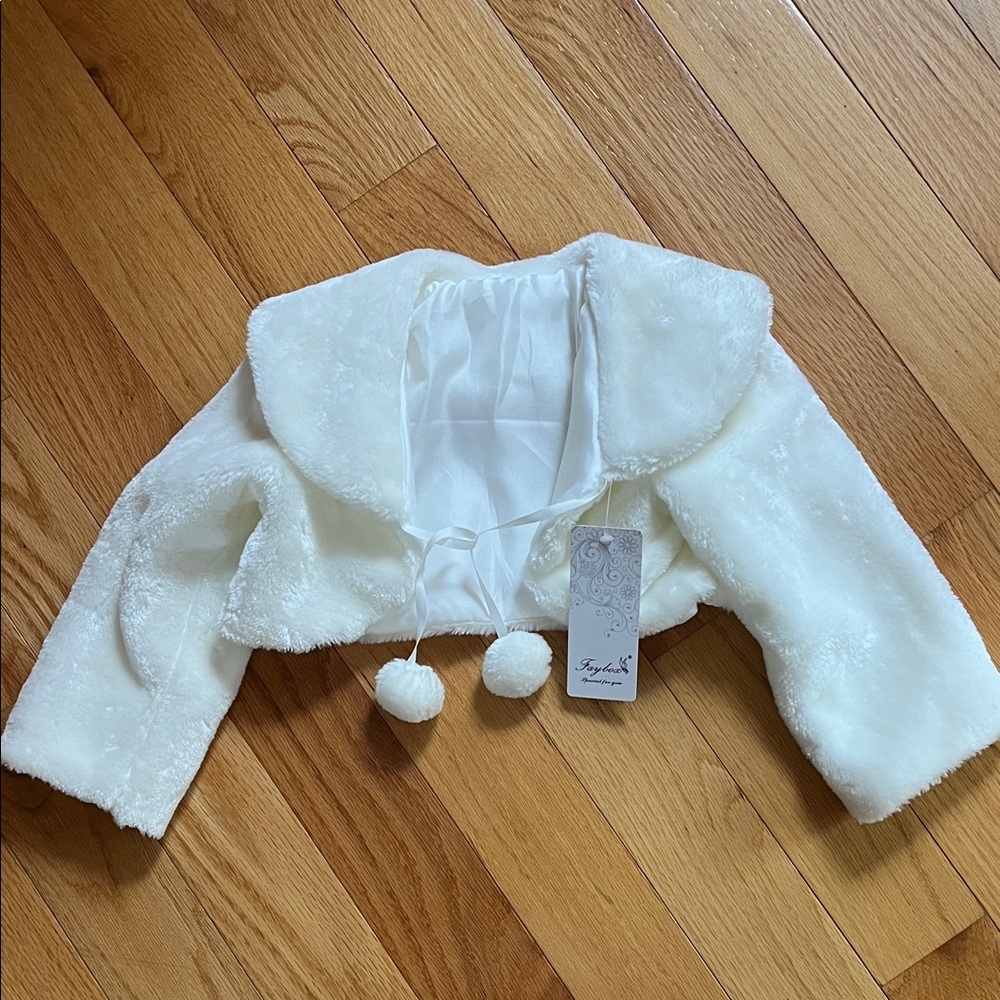 Chic Off-White Faux Fur jacket